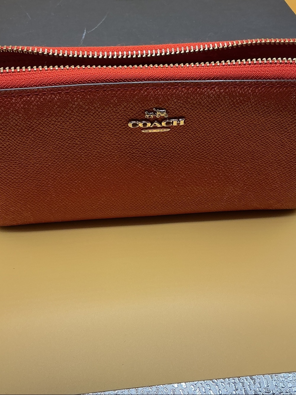 Men Bags Subcategory Identification